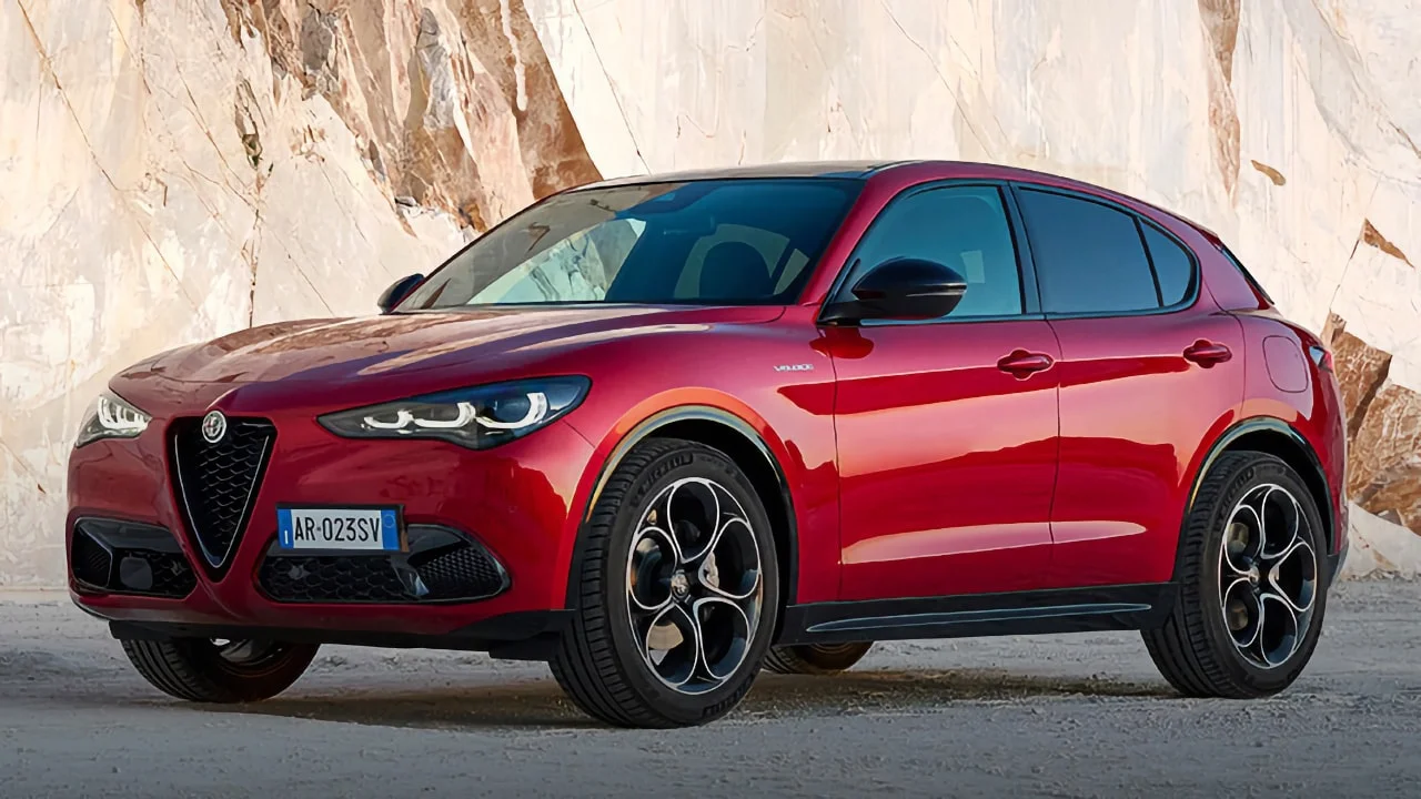Used Alfa Romeo STELVIO - Sell your Alfa Romeo car in Switzerland | CompriamoAuto.ch
