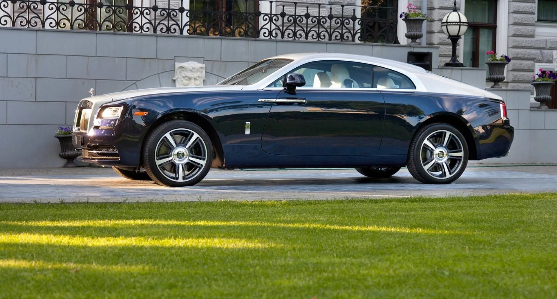 Used Rolls Royce WRAITH - Sell your Rolls Royce car in Switzerland | CompriamoAuto.ch